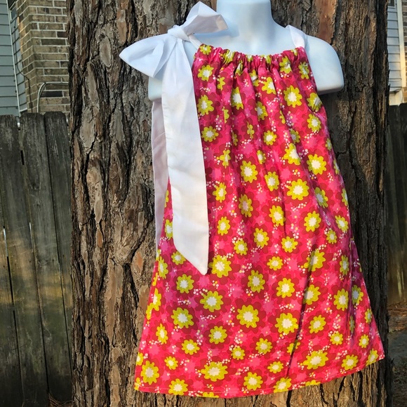 Handmade girl’s dress 👗 - Picture 1 of 1